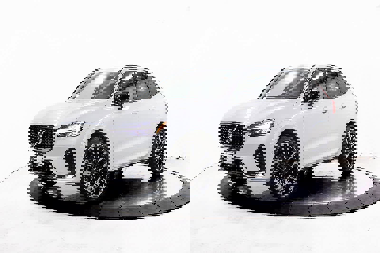 Used 2024 Volvo XC60 B5 Ultimate