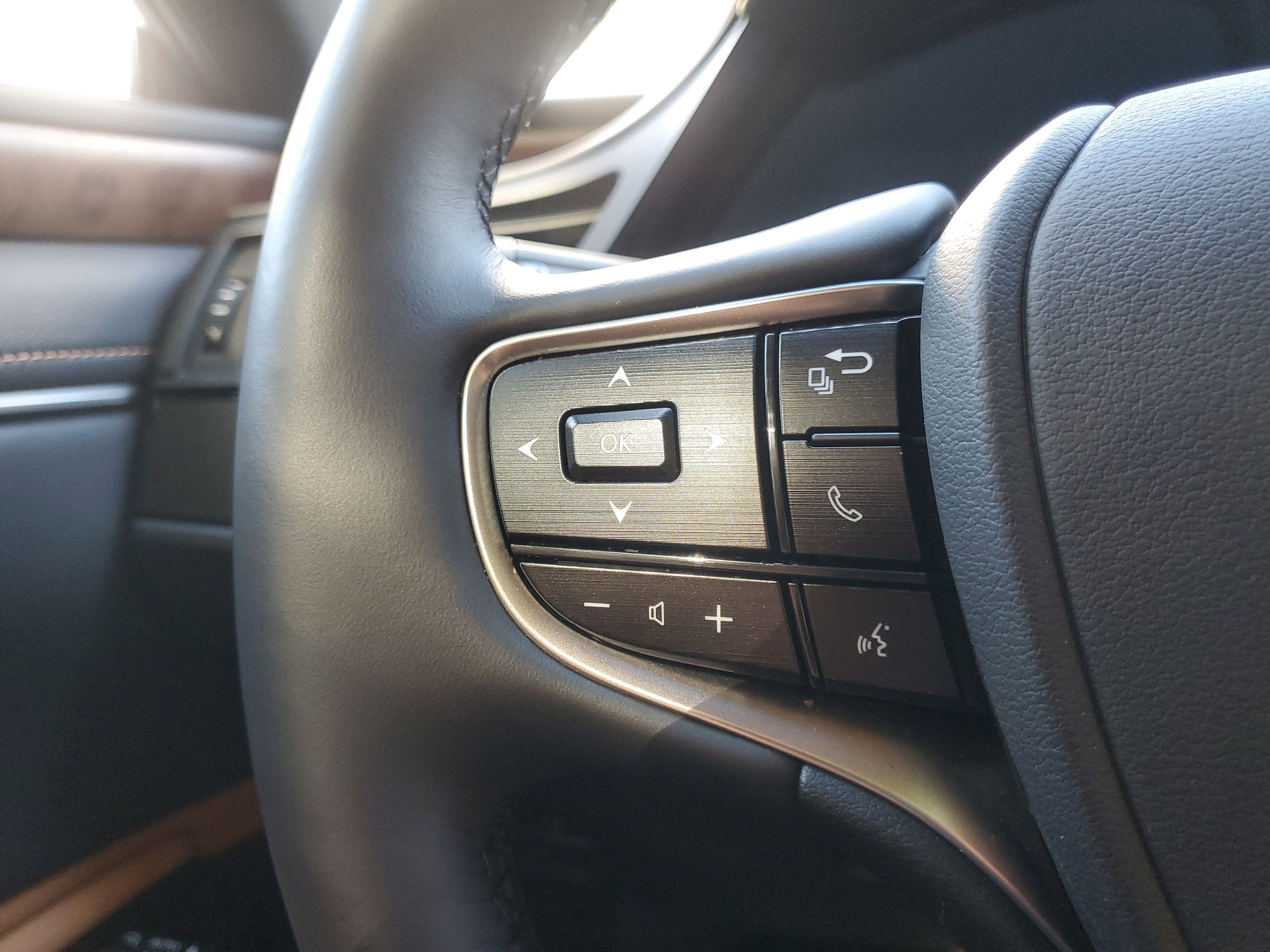 Used 2025 Lexus ES 350 w/ Premium Package image 22