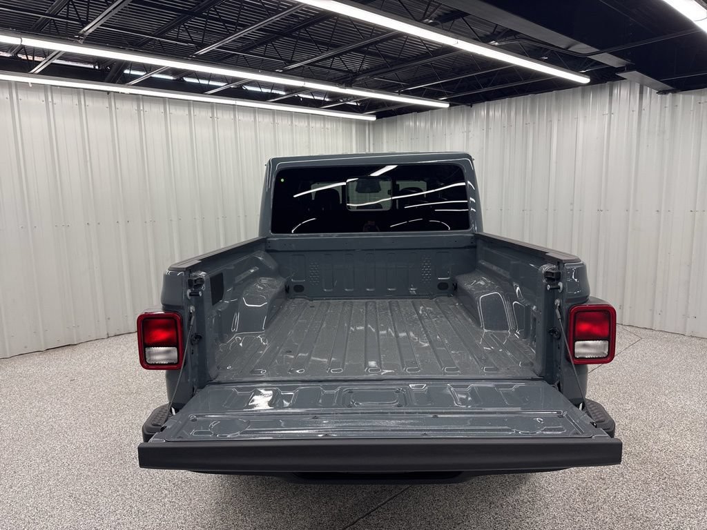 New 2026 Jeep Gladiator Sport image 8