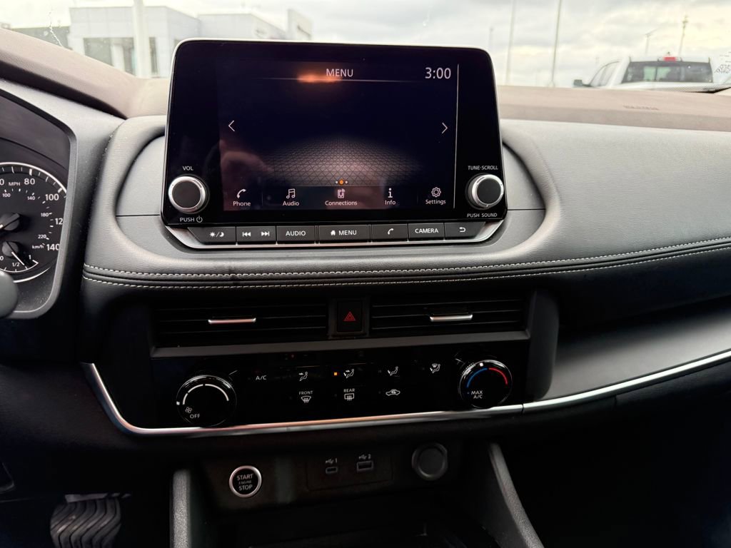 Used 2023 Nissan Rogue S image 18