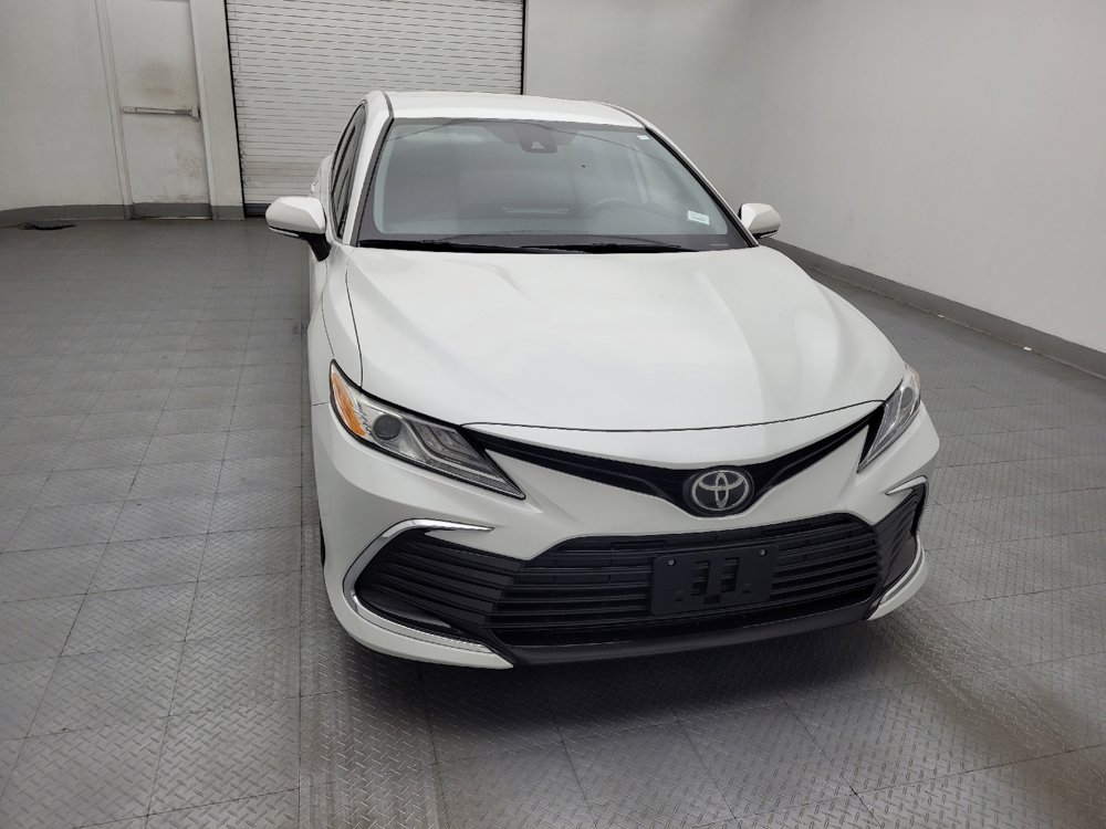 Used 2021 Toyota Camry XLE FWD image 14