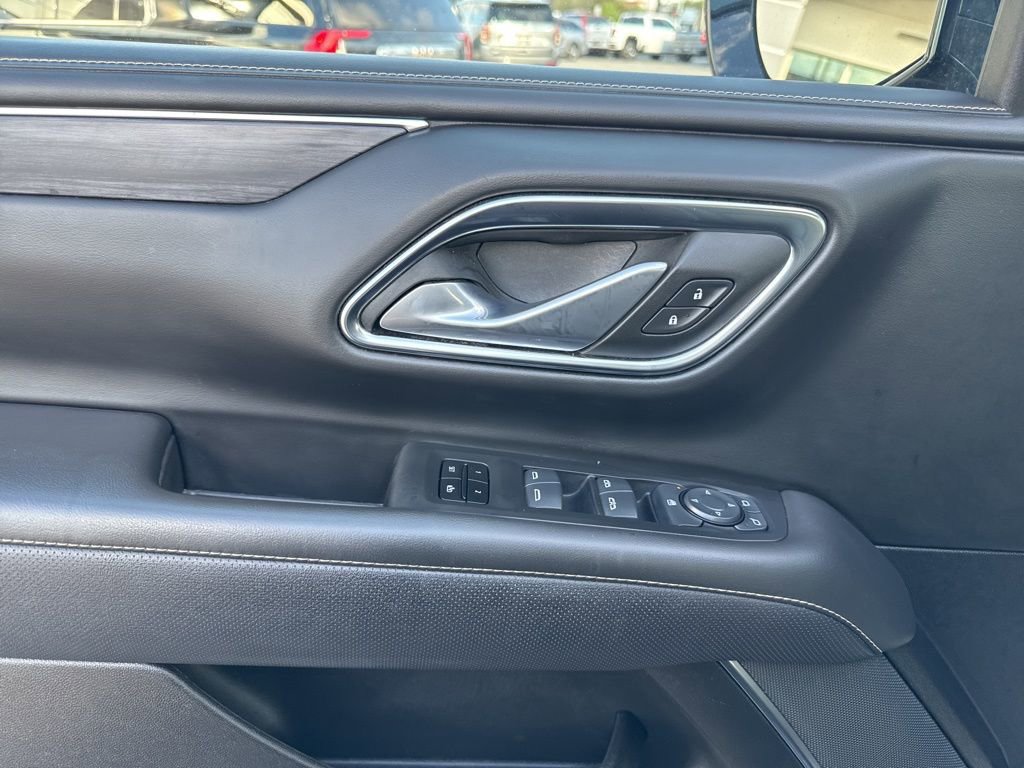 Used 2024 GMC Yukon SLT image 11