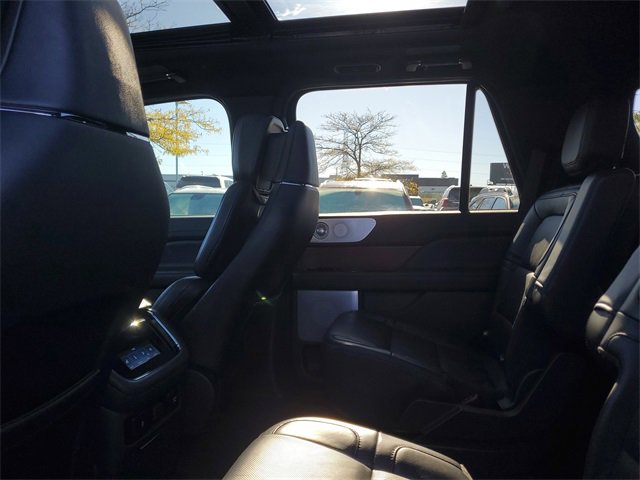 Used 2022 Lincoln Navigator Reserve image 7