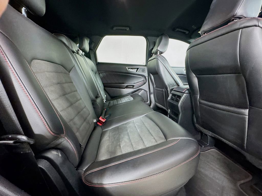 Used 2021 Ford Edge ST-Line FWD image 33