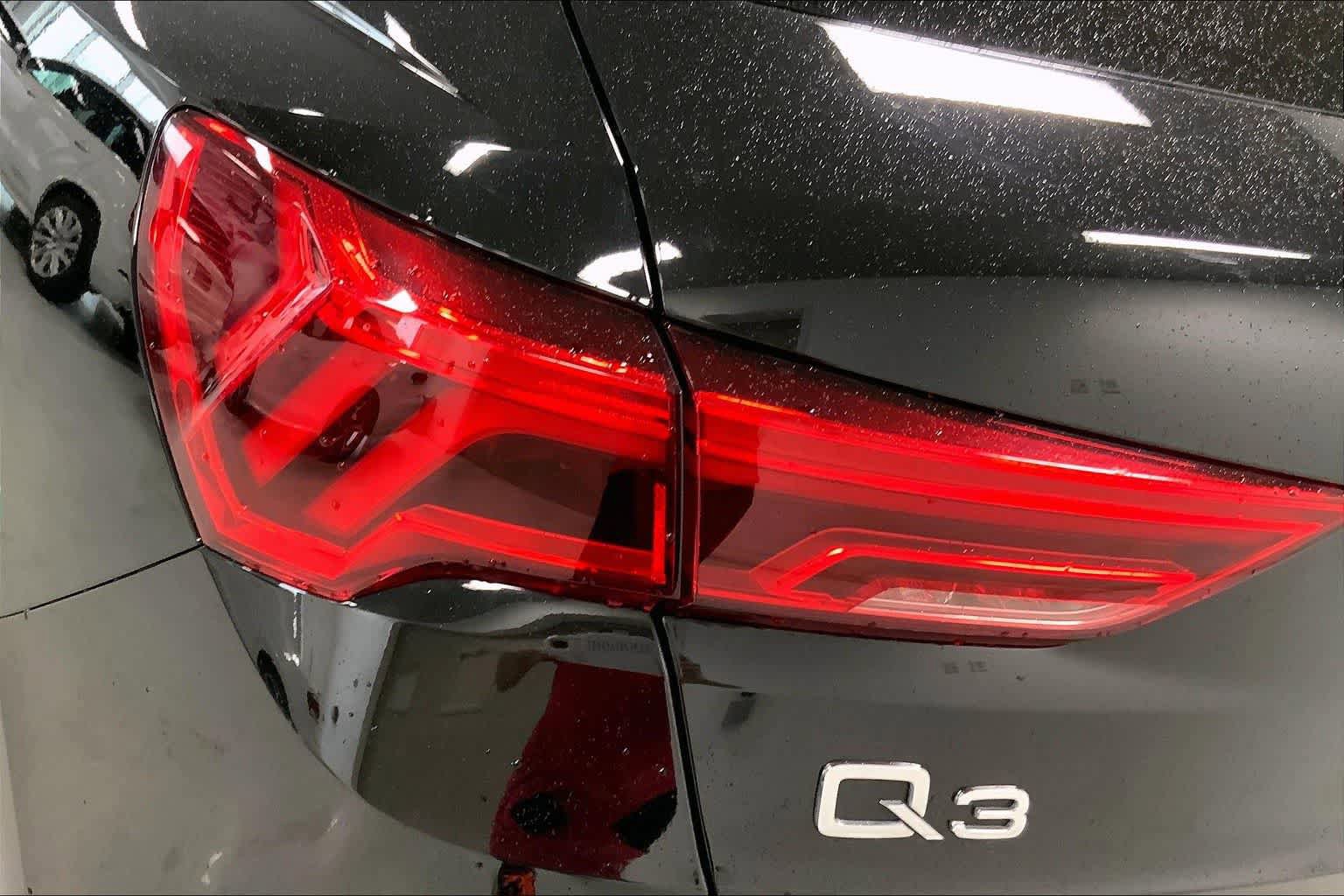 Used 2022 Audi Q3 2.0T Premium w/ Convenience Package image 32
