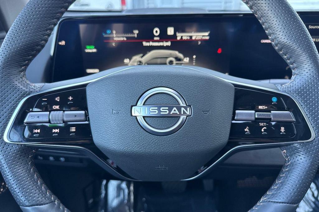 Used 2024 Nissan Ariya AWD image 23
