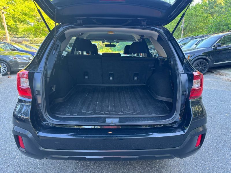 Used 2019 Subaru Outback 2.5i Premium AWD/4WD image 17