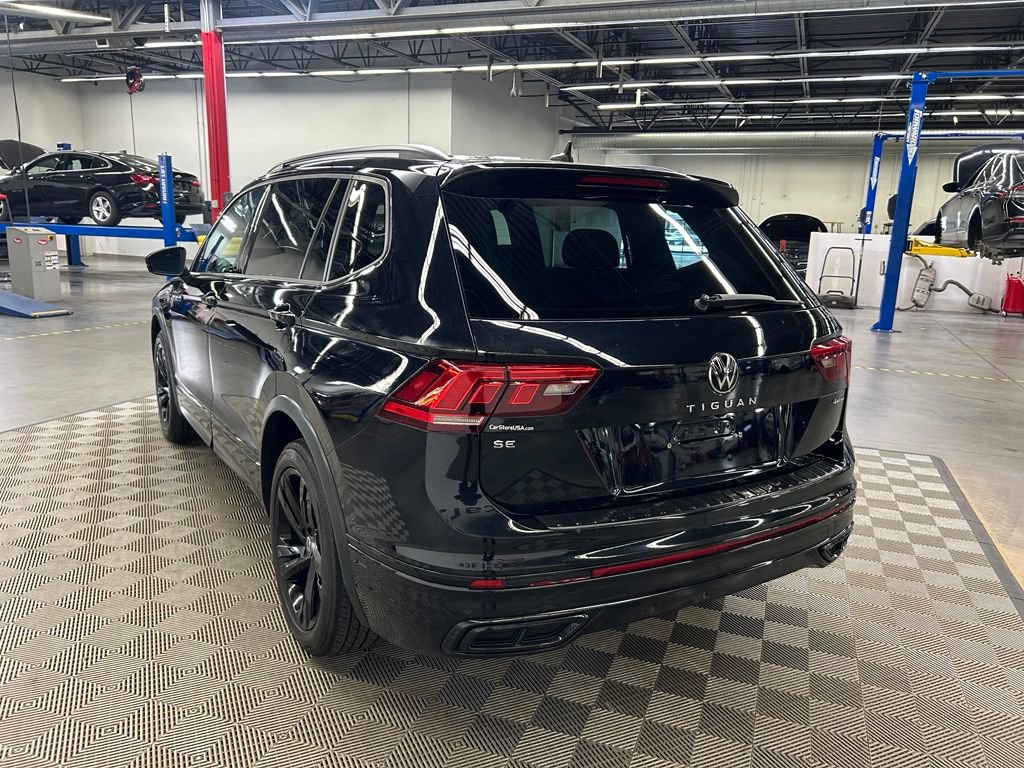 Used 2023 Volkswagen Tiguan SE R-Line AWD/4WD image 5