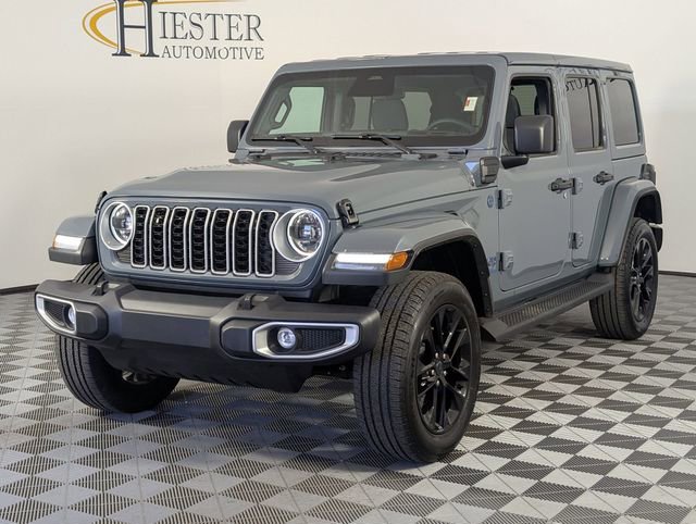 Used 2025 Jeep Wrangler Unlimited Sahara image 4
