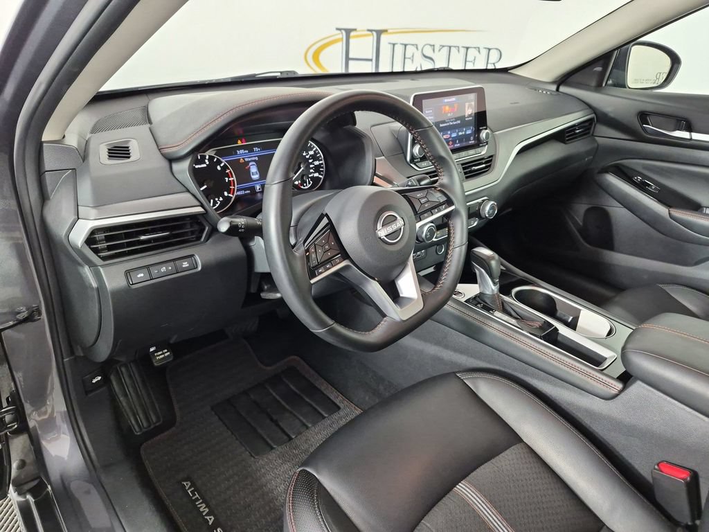 Used 2025 Nissan Altima 2.5 SR FWD image 17