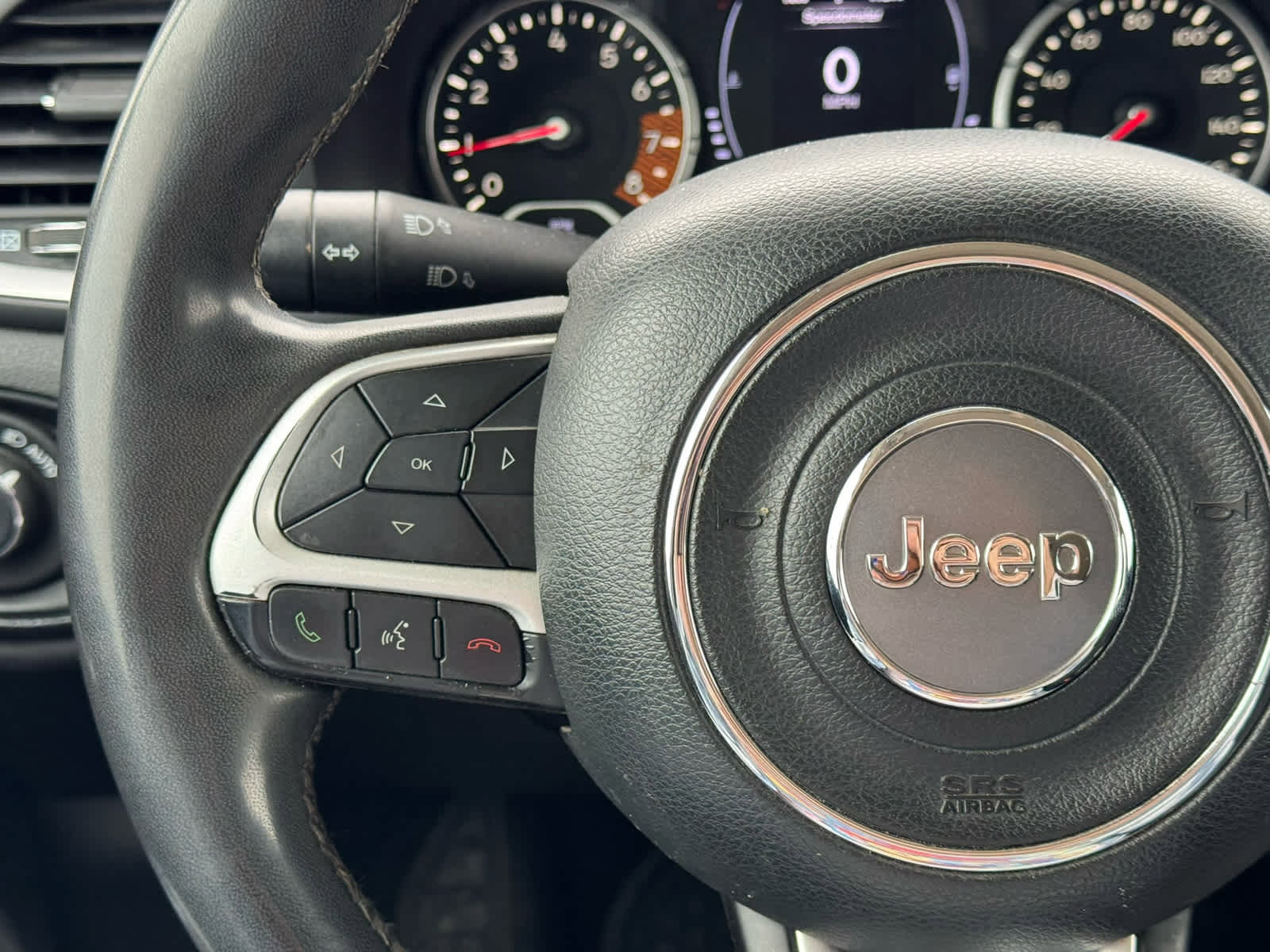 Used 2020 Jeep Renegade Latitude image 12