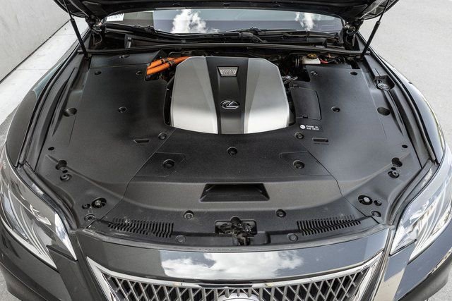 Used 2018 Lexus LS 500h AWD image 18