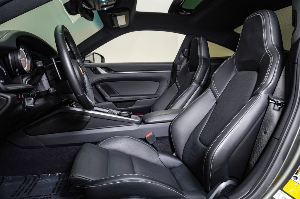 Certified 2020 Porsche 911 Carrera S RWD image 5