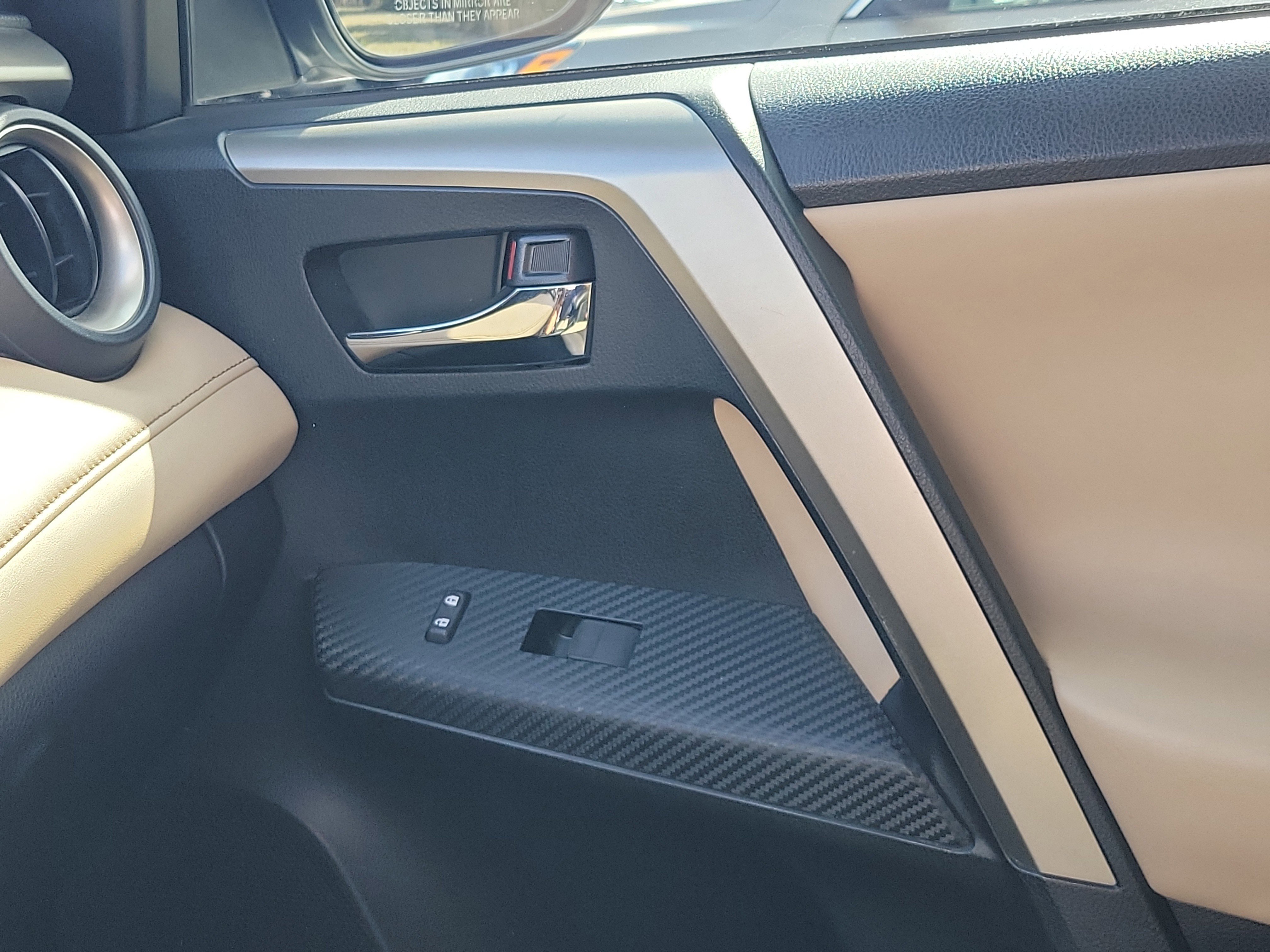 Used 2015 Toyota RAV4 Limited FWD image 30