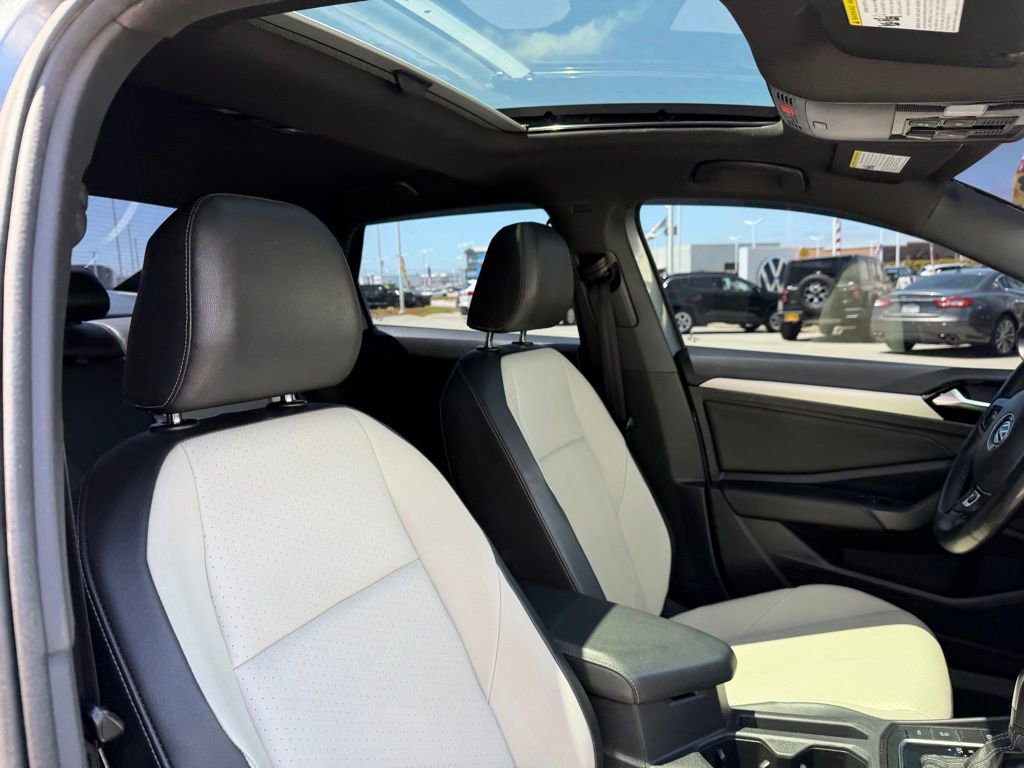 Used 2019 Volkswagen Jetta R-Line FWD image 21