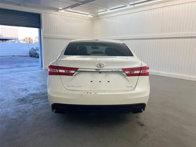 Used 2013 Toyota Avalon XLE image 6