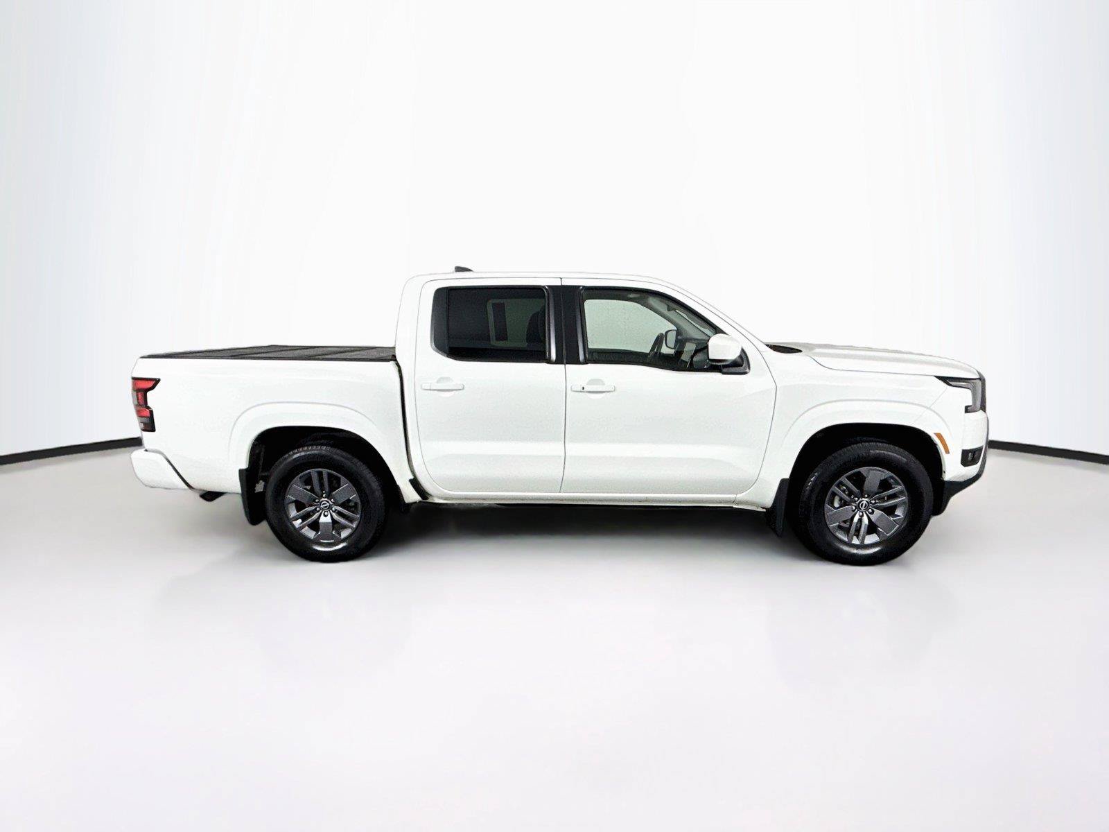 Used 2025 Nissan Frontier SV w/ SV Convenience Package RWD image 10