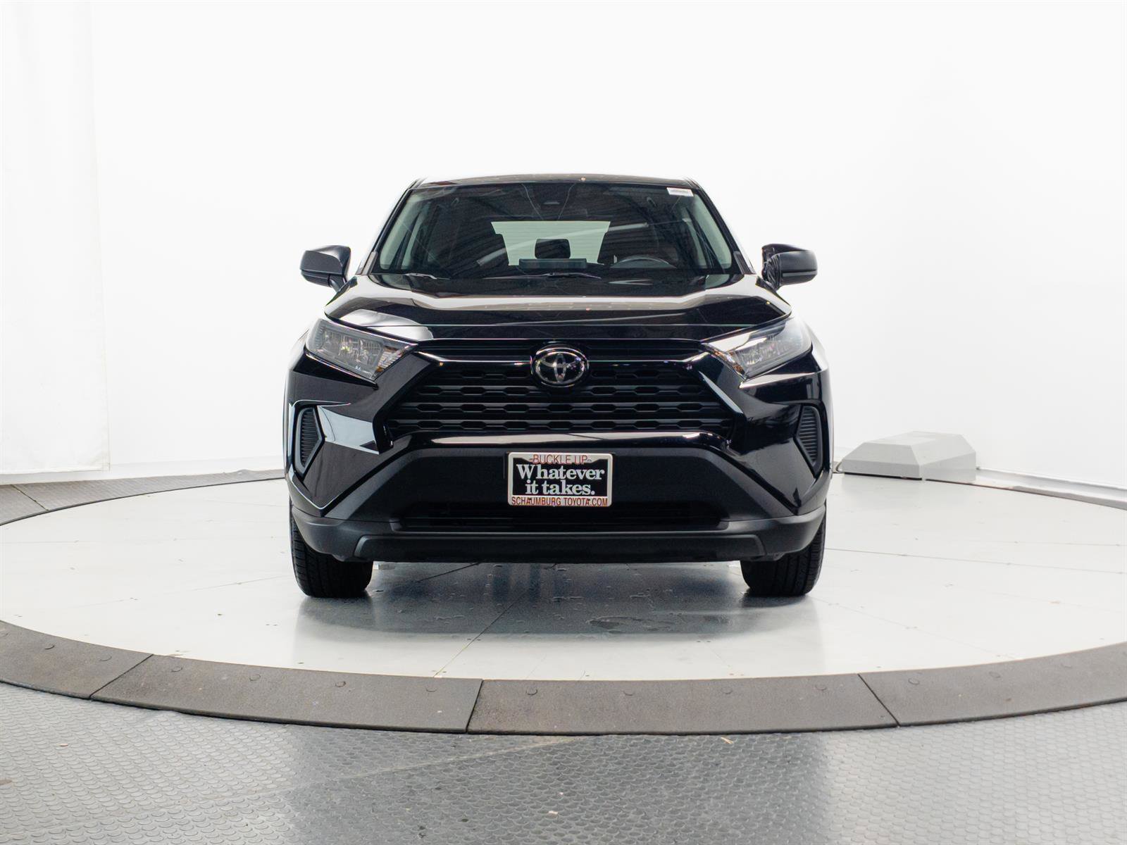 Certified 2022 Toyota RAV4 LE AWD/4WD image 2