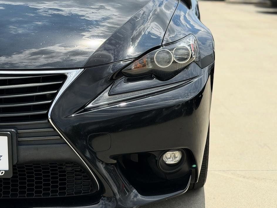 Used 2016 Lexus IS 200t w/ Navigation System Package RWD image 13
