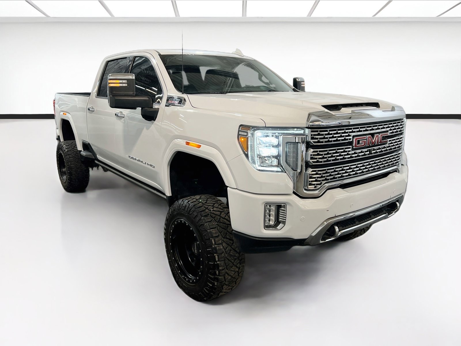 Used 2023 GMC Sierra 2500 Denali w/ Denali Ultimate Package AWD/4WD image 3