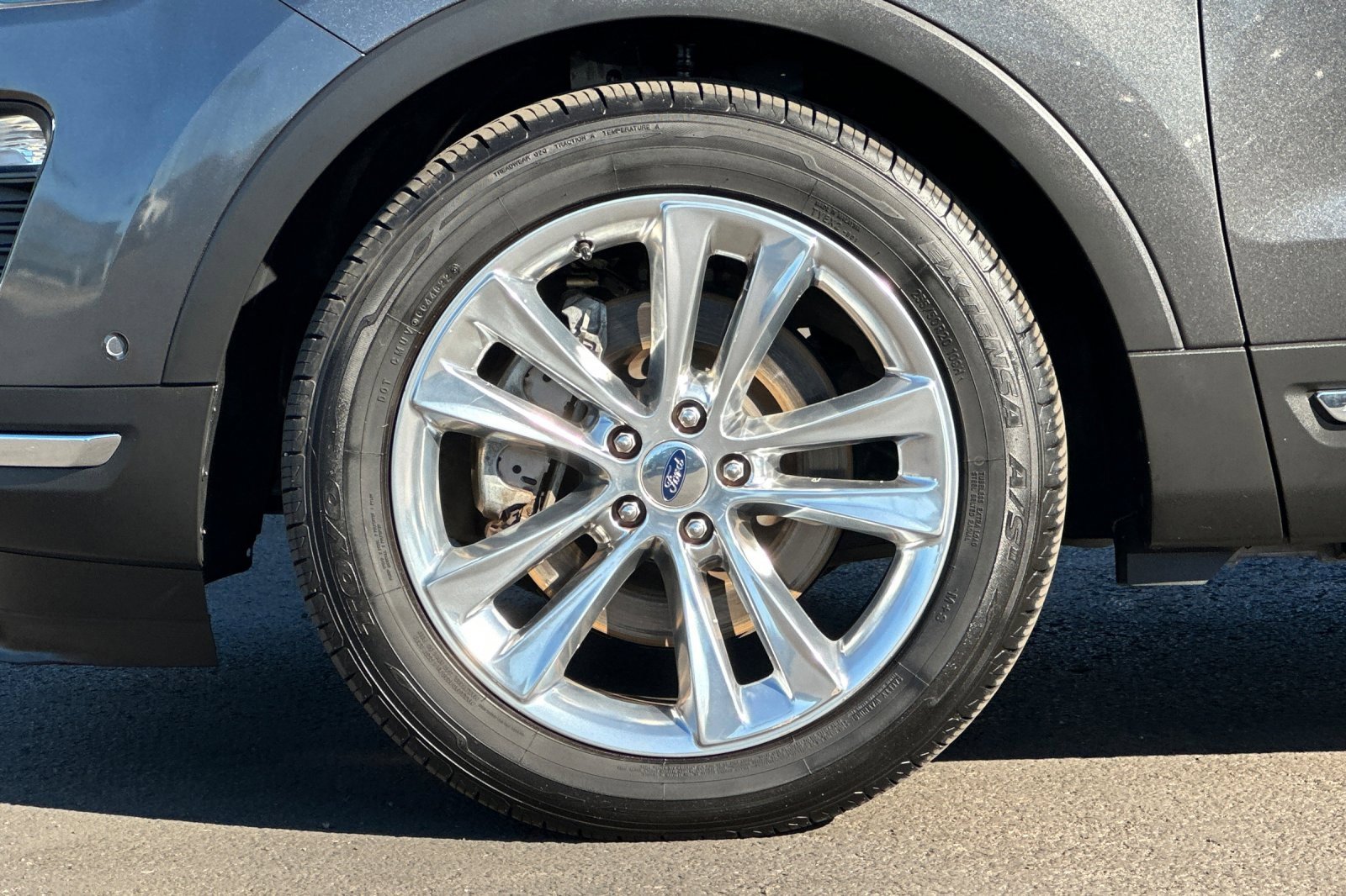 Used 2018 Ford Explorer Limited w/ Equipment Group 301A image 27