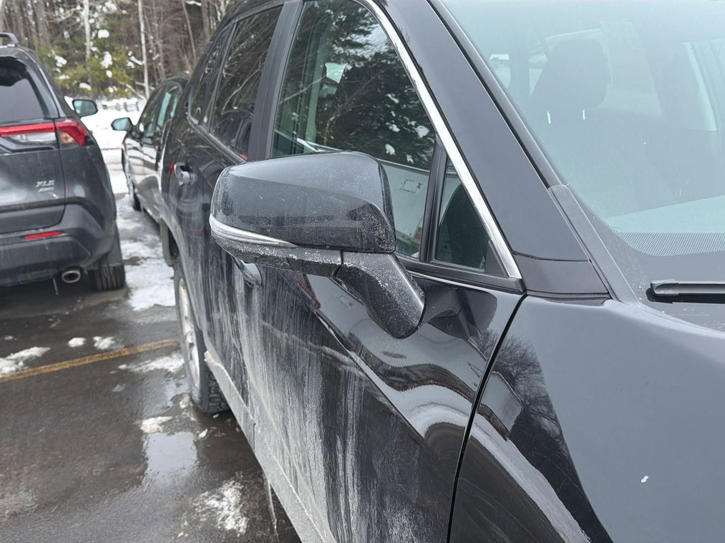 Used 2023 Toyota RAV4 XLE w/ XLE Grade Weather Package image 5