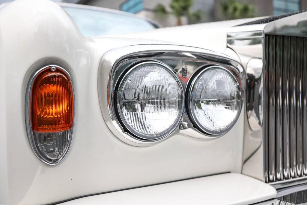 Used 1989 Rolls-Royce Corniche II RWD image 14