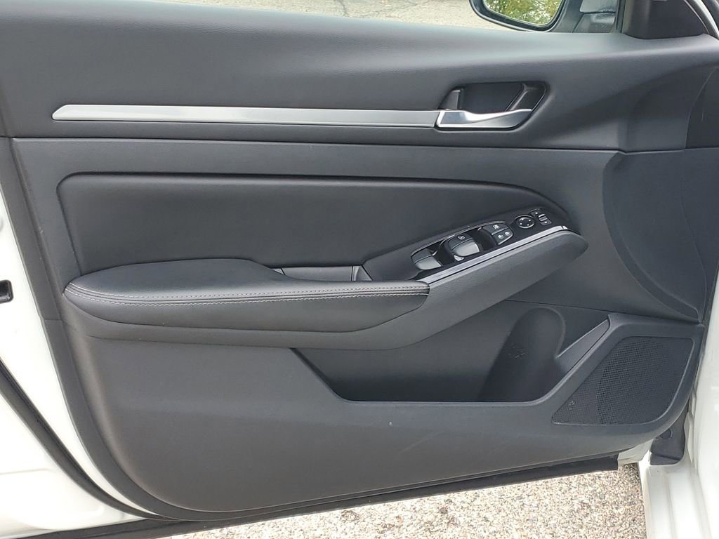 Used 2023 Nissan Altima 2.5 SV image 8