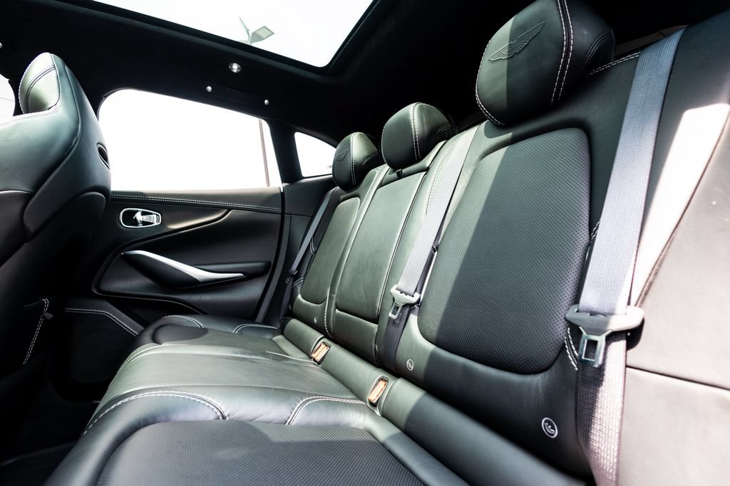Used 2021 Aston Martin DBX AWD/4WD image 47