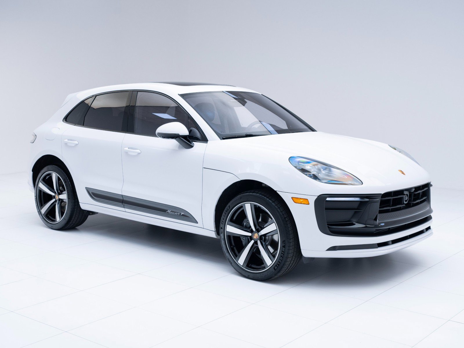 New 2026 Porsche Macan Turbo image 7