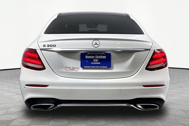 Used 2018 Mercedes-Benz E 300 w/ Premium 3 Package image 4