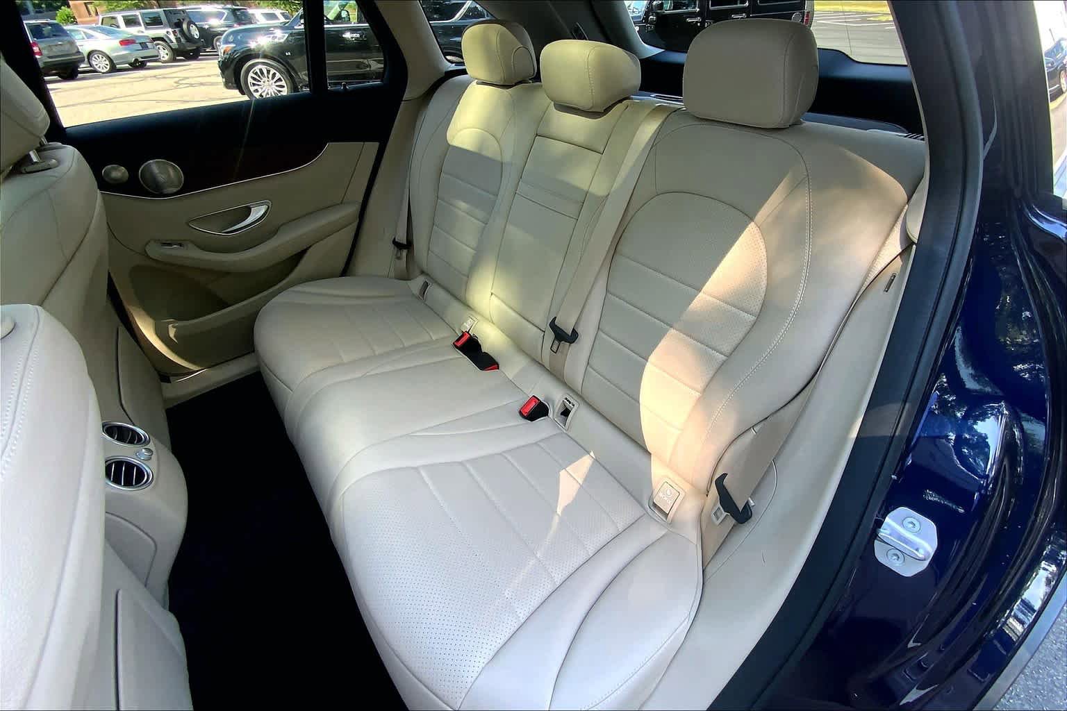 Used 2021 Mercedes-Benz GLC 300 4MATIC image 21