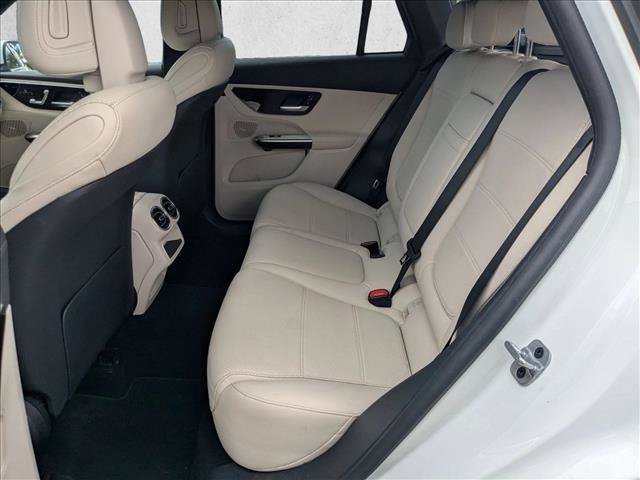 Used 2023 Mercedes-Benz GLC 300 image 17