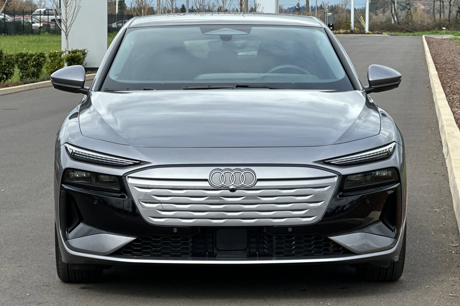 Used 2025 Audi A6 e-tron Premium Plus w/ Premium Plus image 8