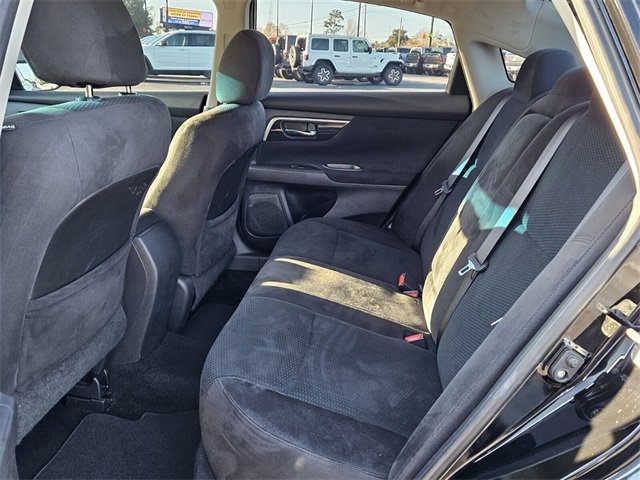 Used 2014 Nissan Altima 2.5 S w/ Sport Value Package image 4