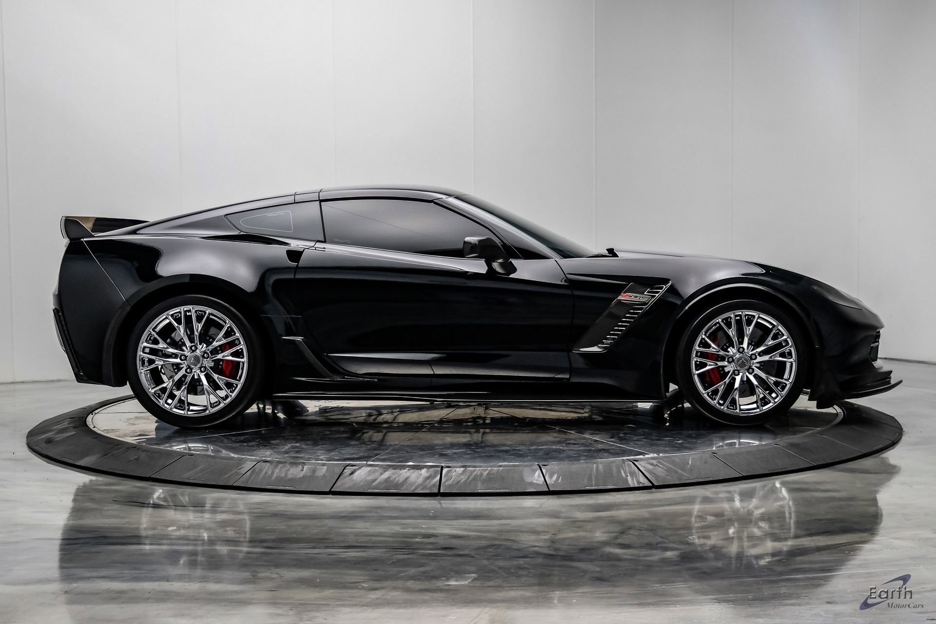 Used 2015 Chevrolet Corvette Z06 w/ 3LZ Preferred Equipment Group image 27