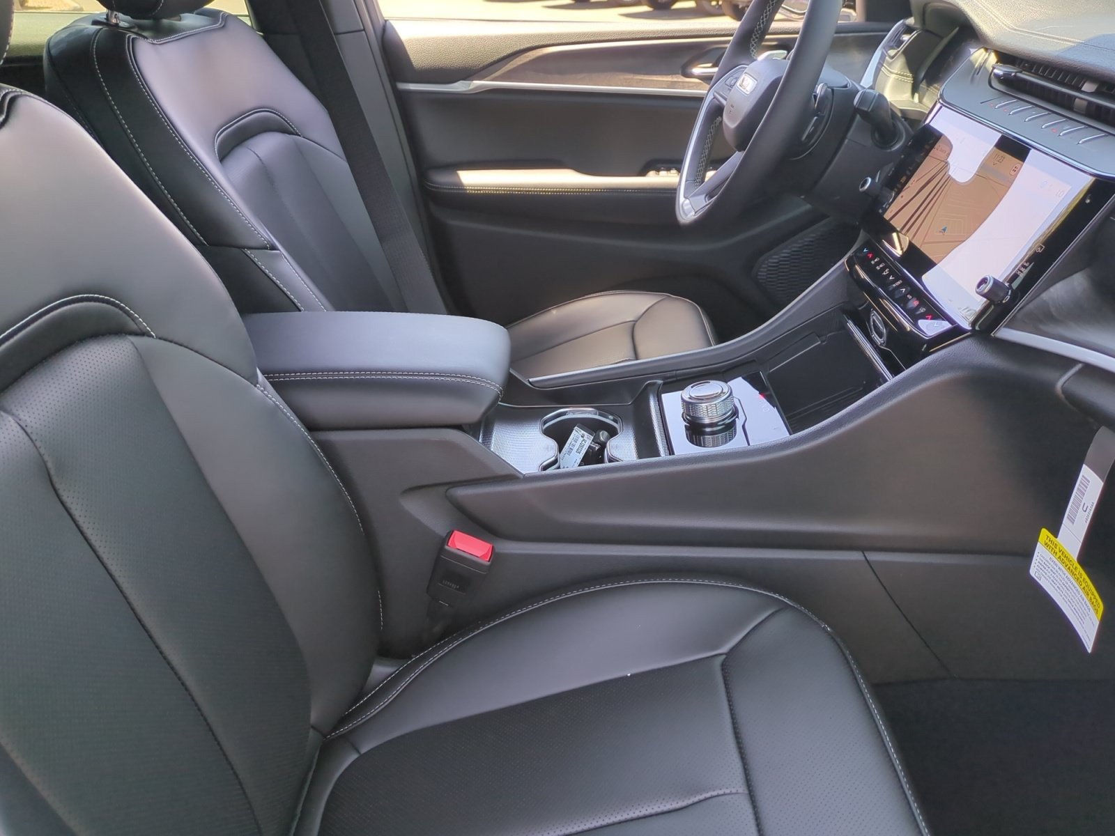 New 2026 Jeep Grand Cherokee Limited w/ Luxury Tech Group II RWD image 19