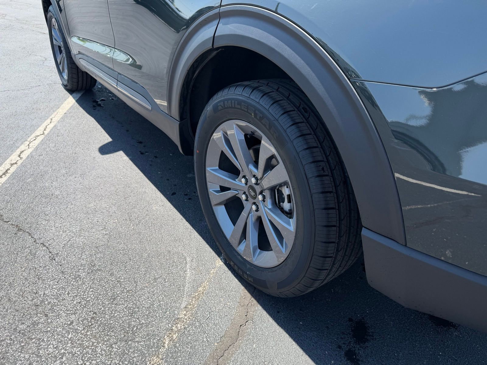 Used 2023 Ford Explorer XLT w/ Equipment Group 202A image 10