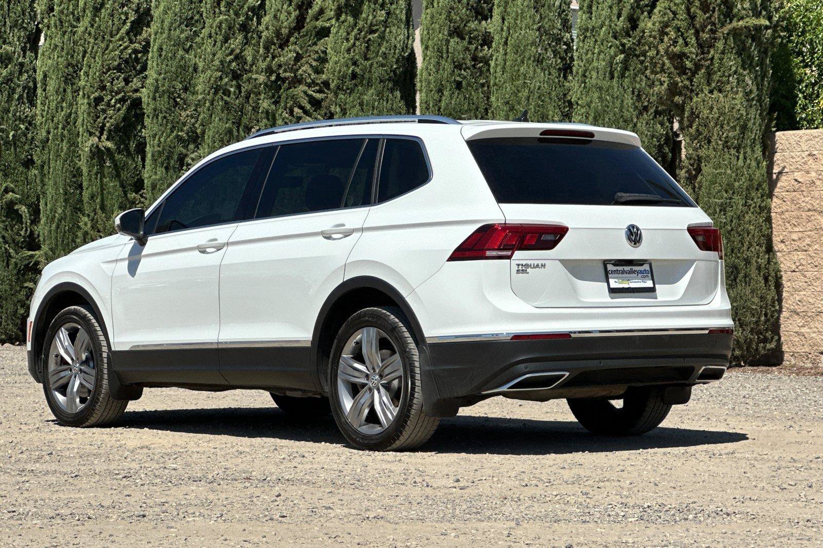 Used 2018 Volkswagen Tiguan SEL Premium AWD/4WD image 5