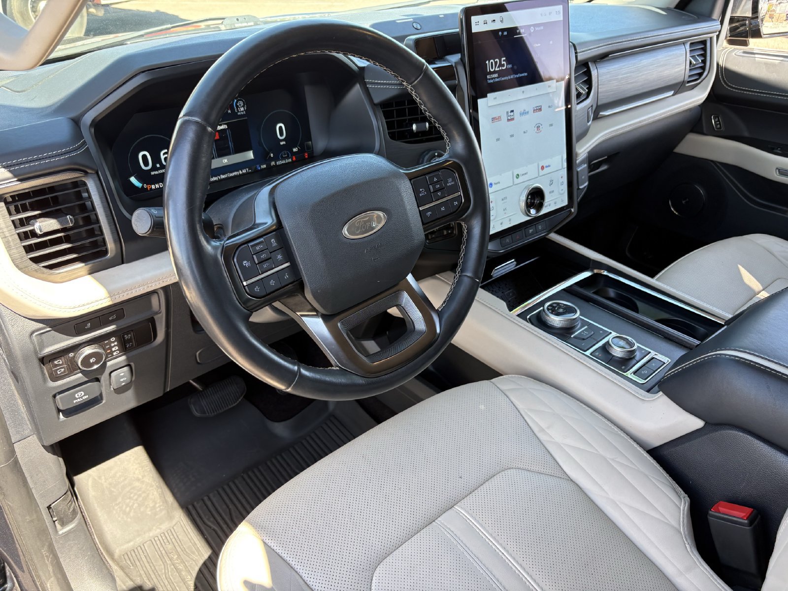 Used 2023 Ford Expedition Platinum AWD/4WD image 23