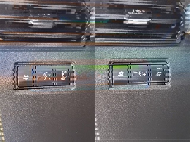 Certified 2024 Nissan Altima 2.5 SR image 9