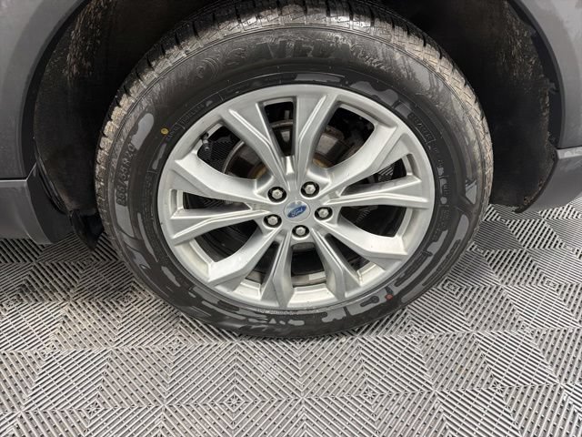 Used 2020 Ford Explorer XLT w/ Equipment Group 202A AWD/4WD image 9