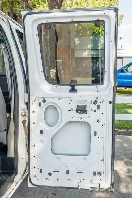 Used 2014 Ford E-350 and Econoline 350 XLT image 30