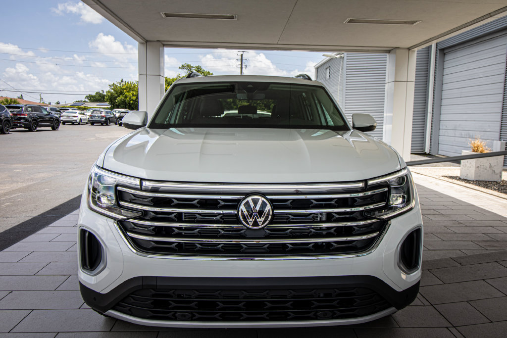 New 2026 Volkswagen Atlas SE FWD image 8