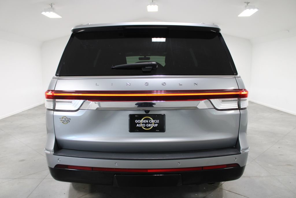 Used 2023 Lincoln Navigator Reserve image 8