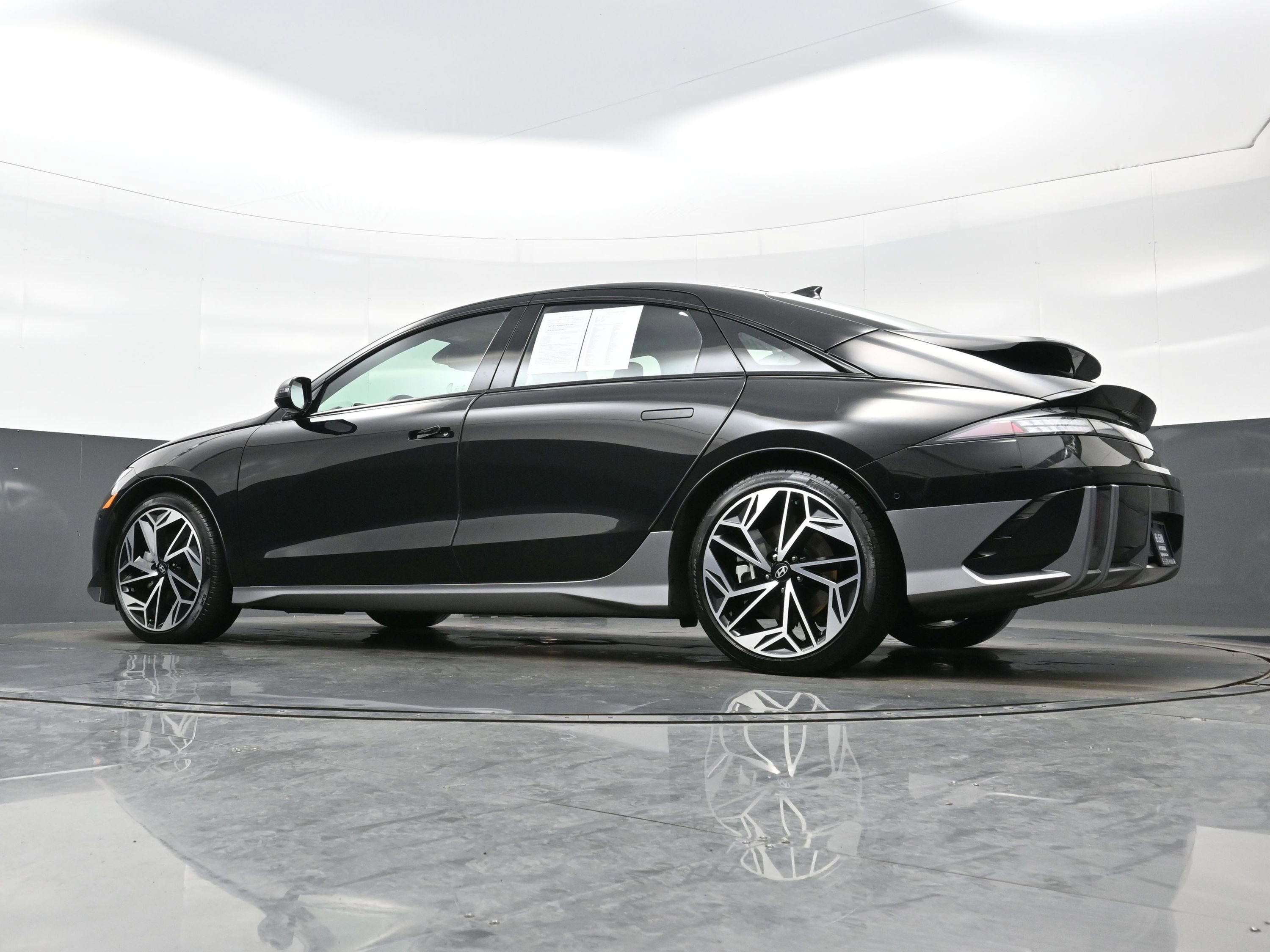 Certified 2024 Hyundai Ioniq 6 Limited image 29