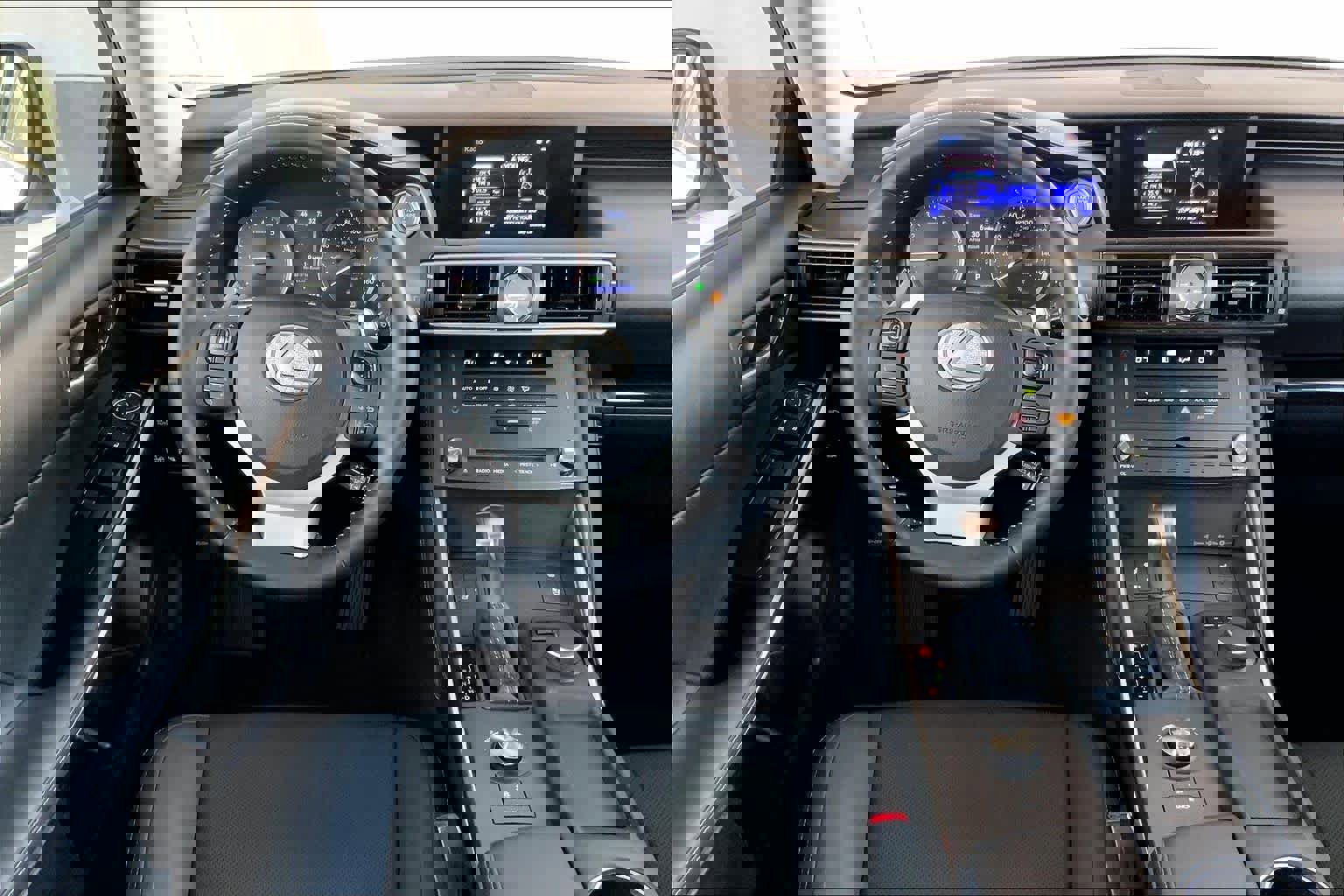 Used 2019 Lexus IS 300 w/ Premium Package image 6