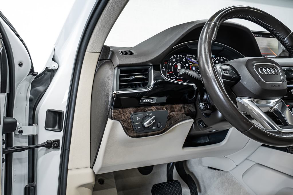 Used 2019 Audi Q7 3.0T Premium Plus w/ Premium Plus Package image 13