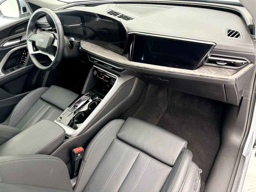 Certified 2025 Audi Q5 Prestige AWD/4WD image 16