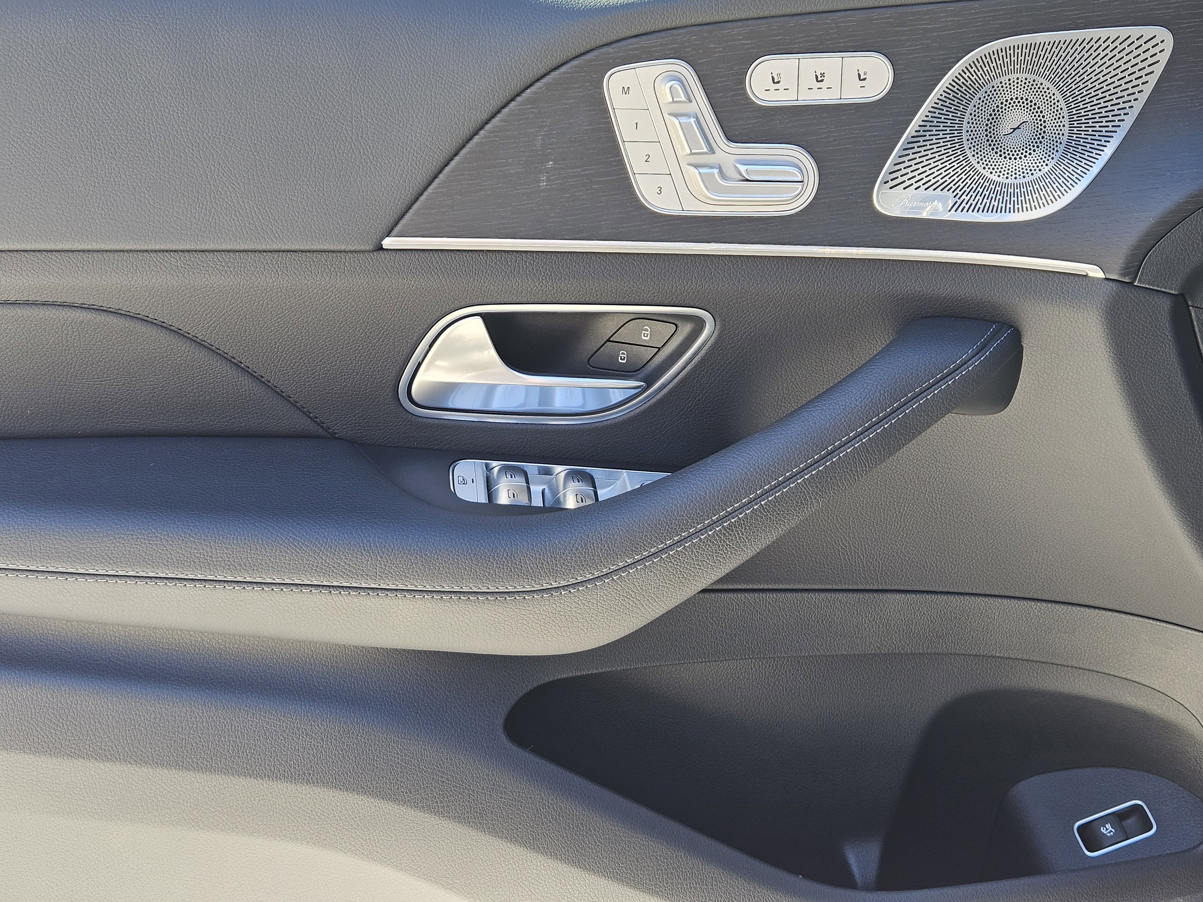 Certified 2025 Mercedes-Benz GLS 450 4MATIC image 24